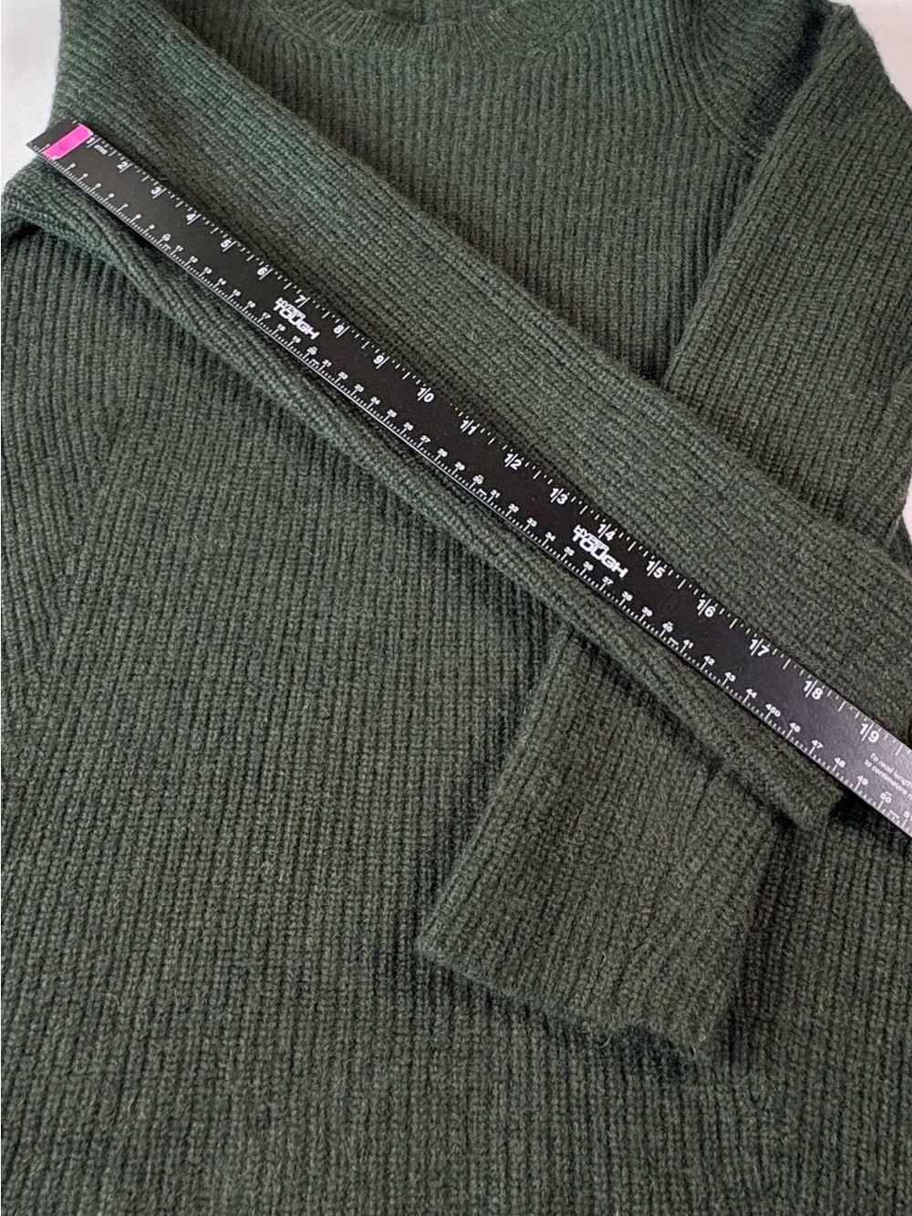 🌲 The Cashmere Project Forest Green Olive
100% Cashmere Rib Knit Sweater M - Picture 8 of 8